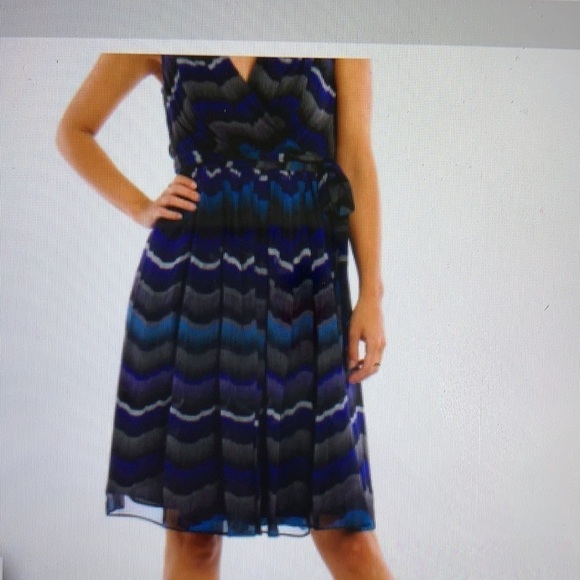 DVF Bali Silk Chiffon Wrap Dress 6 - Picture 4 of 15